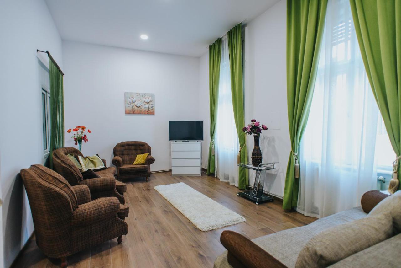 Noo'Vo Central Apartaments Орадя Экстерьер фото